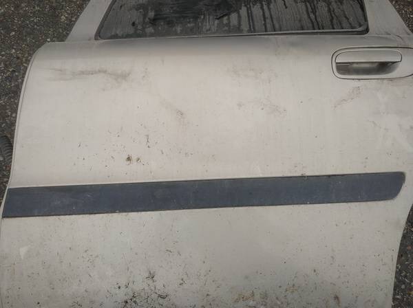 Volvo V70 2003 Listón embellecedor de la puerta delantera (moldura) - TRASERO IZQUIERDO - Thumbnail 2