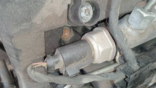 03L130089 Volkswagen Passat 2010 Fuel injector rail (injectors)(Fuel distributor) - Thumbnail 2