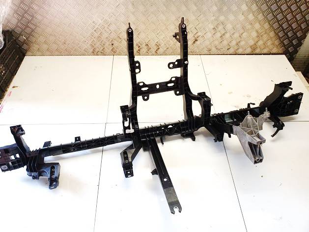 167969001A Tesla Model Y 2023 Salono paneles remas - Thumbnail 4