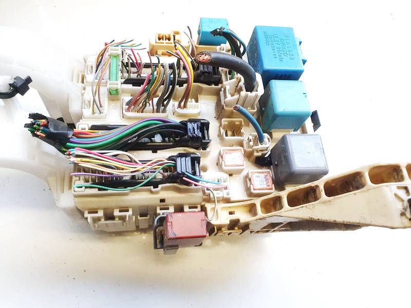 8273052700 Toyota Yaris 2006 Fuse box - Thumbnail 2