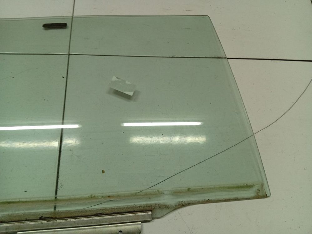 AS2 Toyota Avensis 2006 Oven lasi - TAKANA OIKEALLA - Thumbnail 3