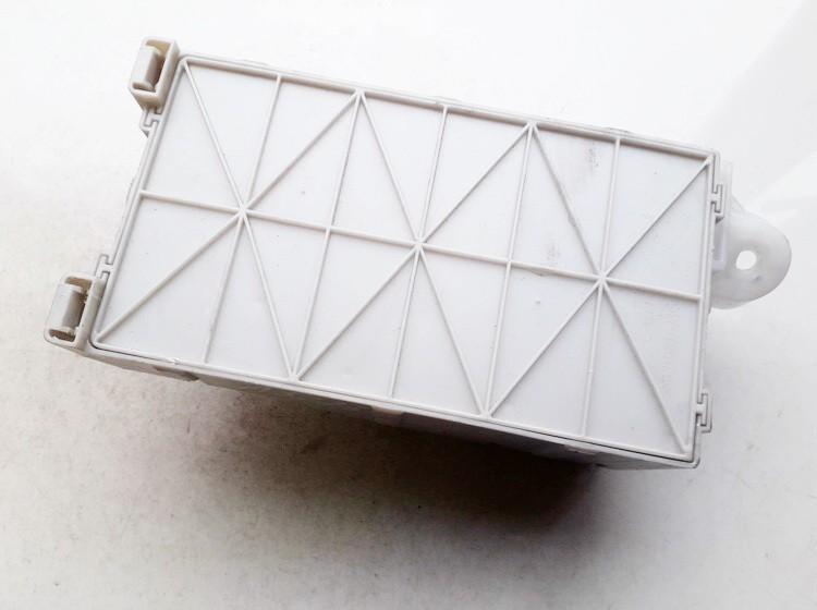 8273342061 Toyota RAV-4 2005 Fuse box - Thumbnail 2