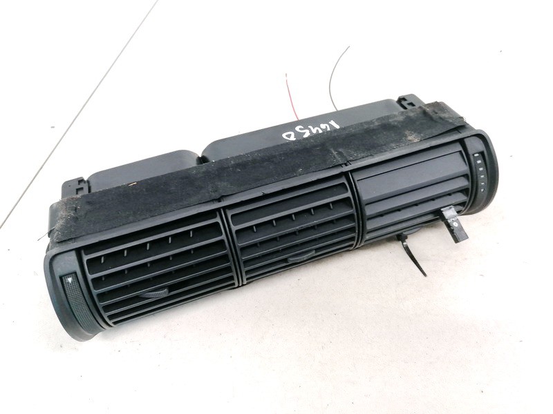 8D1820951 Audi A4 1999 Dash Vent (Air Vent Grille)