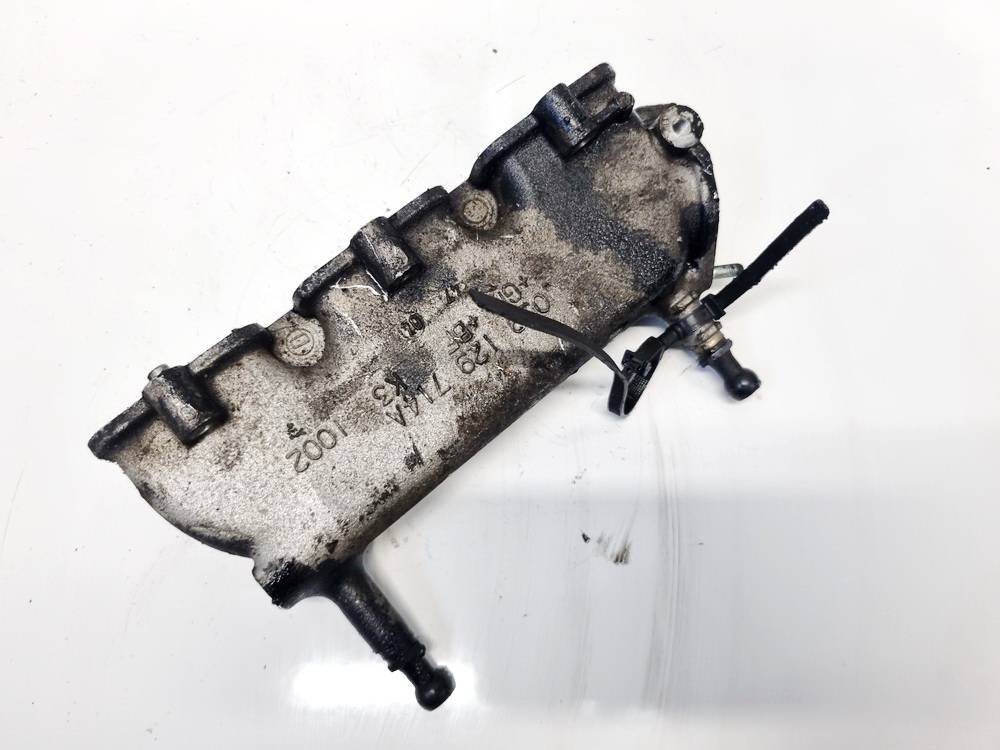 059129714A Audi A4 2005 Isiurbimo kolektorius