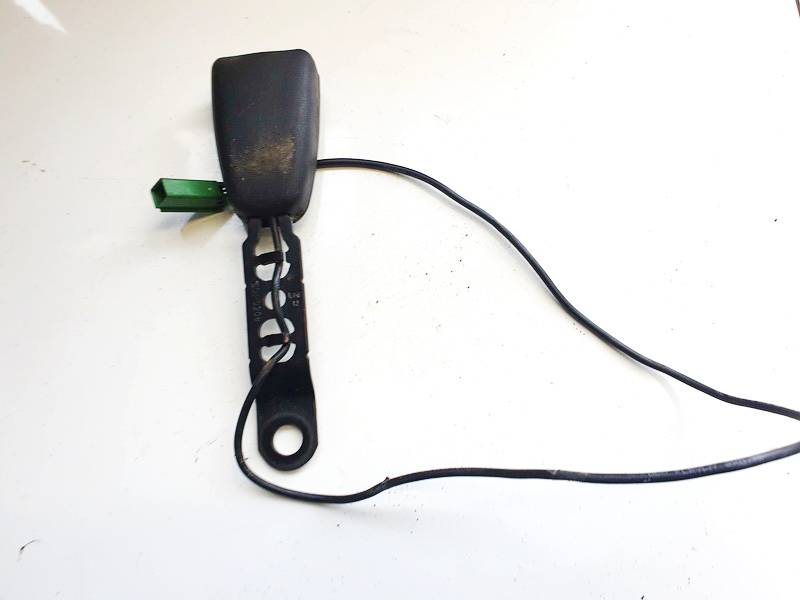 6013208 Volvo V50 2005 Seat belt holder (Seat belt Buckle) - FRONT RIGHT