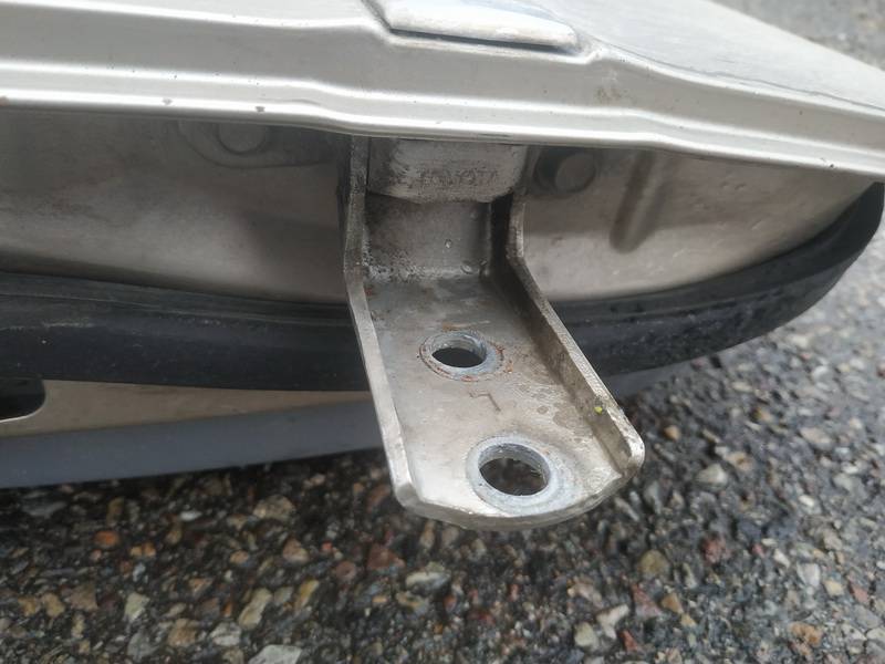 Toyota Avensis Verso 2001 Bisagra inferior de la puerta trasera - RETENEDOR PUERTA - Thumbnail 2