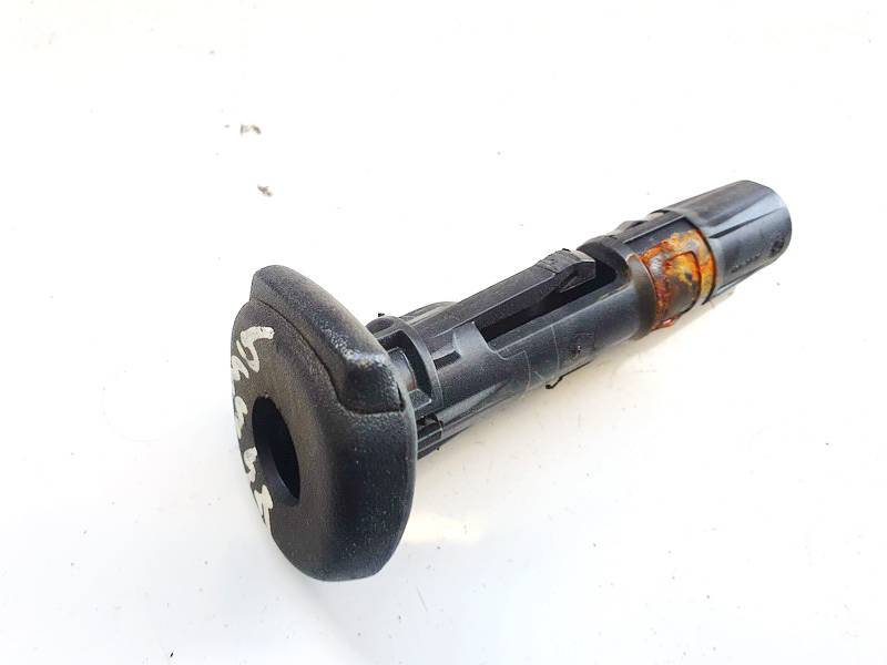 330188061 Opel Vectra 2003 Wykończenie wnętrza (plastikowe elementy)