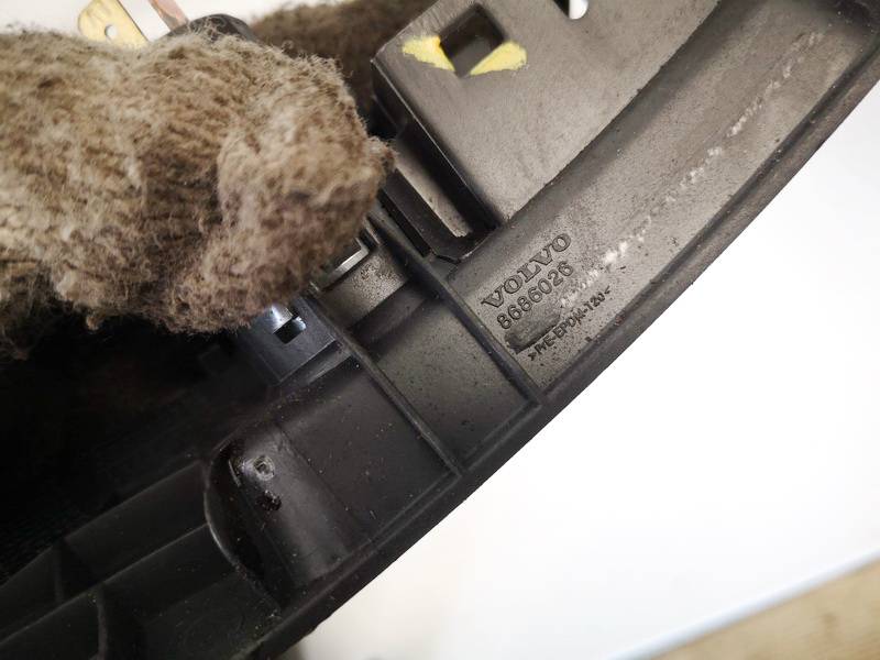 8686026 Volvo V50 2005 Cigarette lighter cover assembly - Thumbnail 3