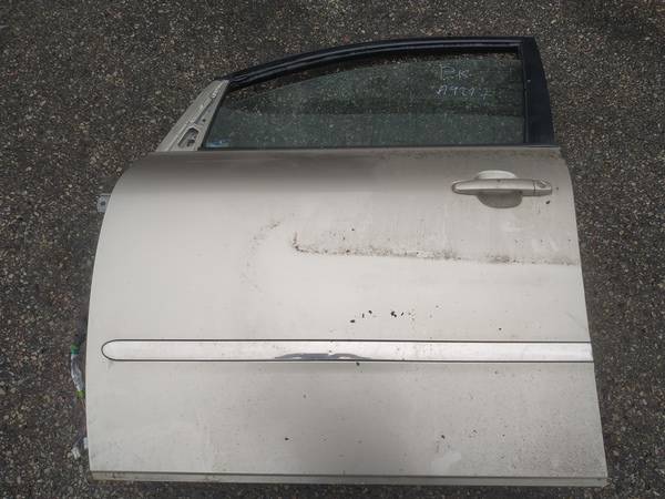 PILKOS Toyota Avensis Verso 2001 PUERTA - DELANTERA IZQUIERDA