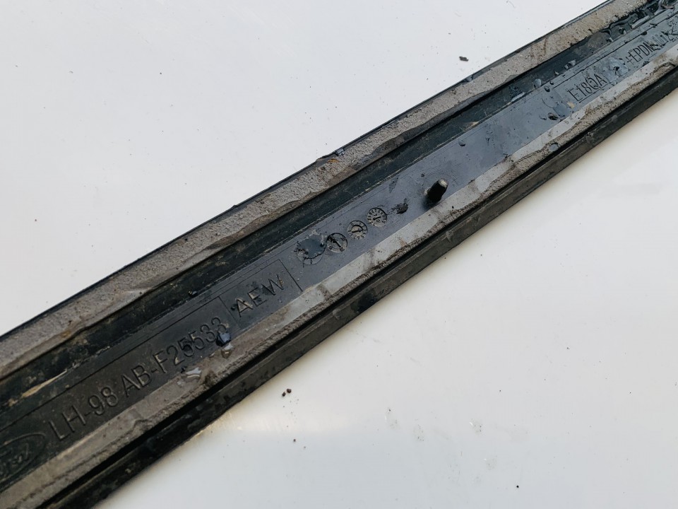 98ABF25533AEW Ford Focus 2004 Zewnętrzna listwa drzwi - TYLNE LEWE - Thumbnail 3