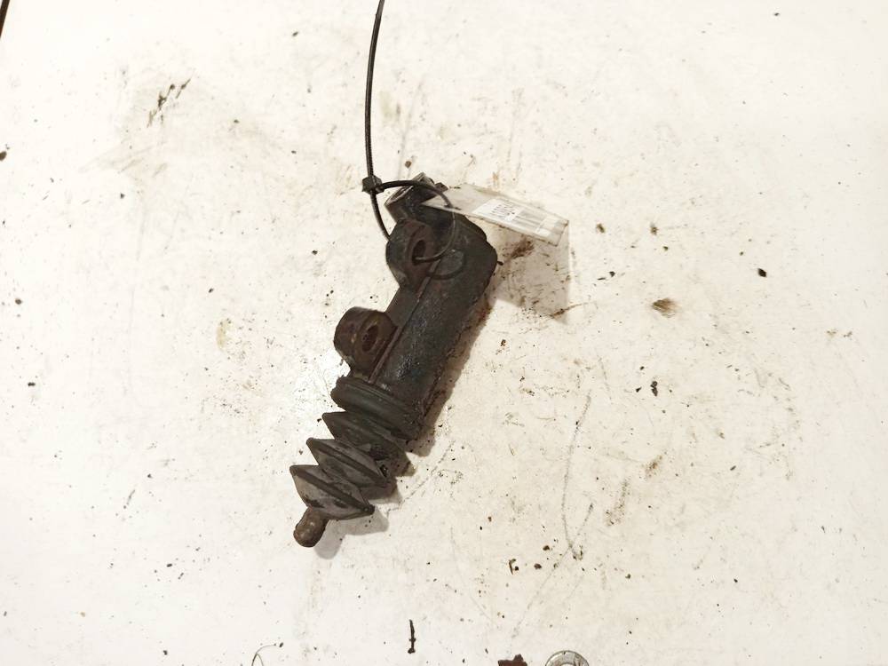 Toyota Avensis Verso 2005 Цилиндр тормозной главный - Thumbnail 2