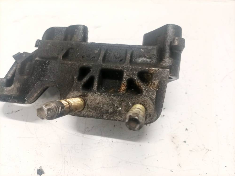 326C29 Mazda 3 2004 SOPORTE MOTOR - Soporte de montaje del motor (Usadas)