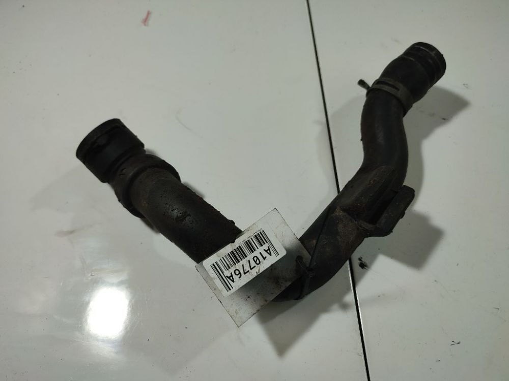Volkswagen Passat 2005 Radiator Hose (Water Hose)