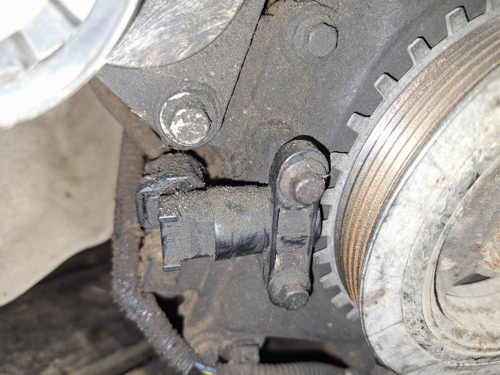 Volvo V70 2008 Crankshaft Position Sensor - Thumbnail 3