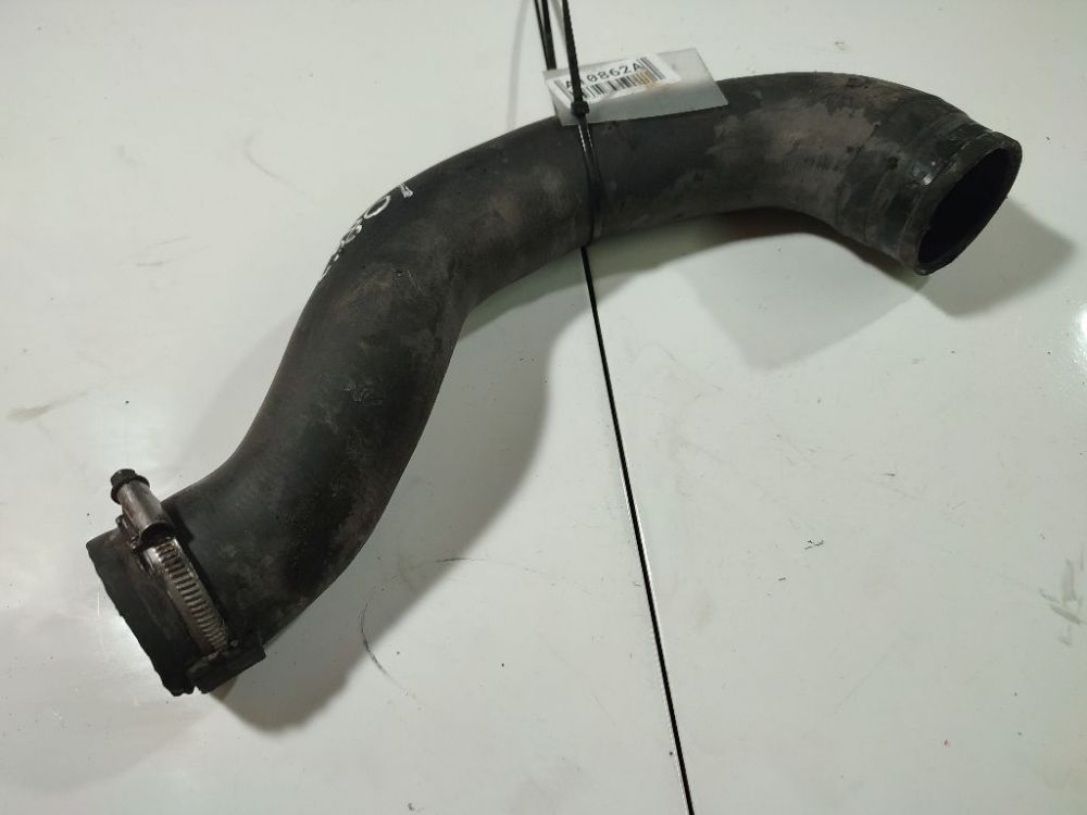 55557038 Opel Astra 2006 Välijäähdyttimen letku
