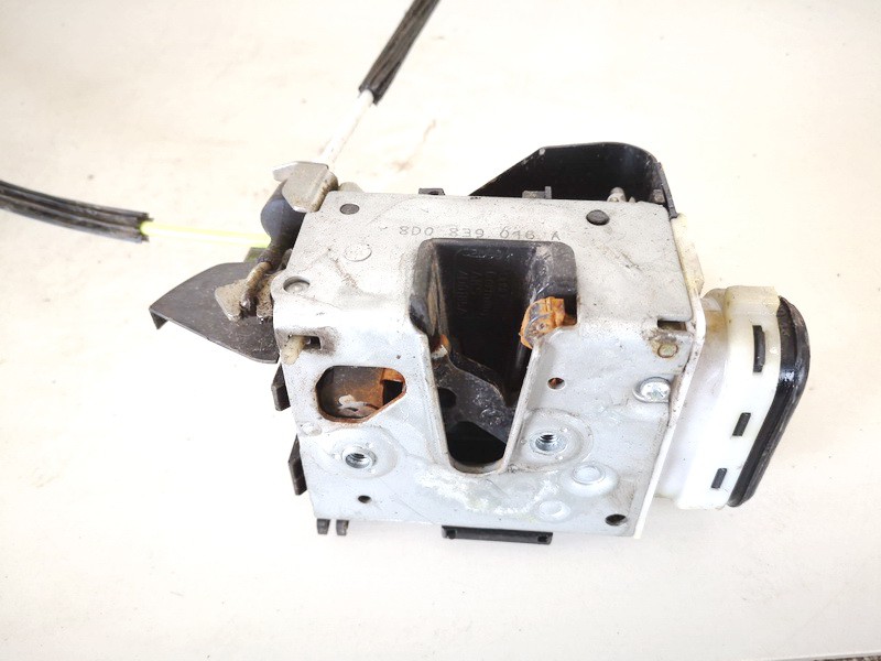 8D0839016A Audi A4 1997 Zamek drzwi - TYLNE PRAWE