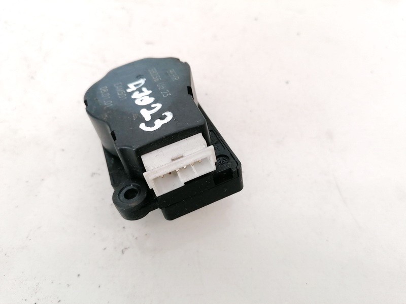 38236UA23 Mercedes-Benz S-CLASS 2000 Sildītāja vārsta motoriņš - Thumbnail 3