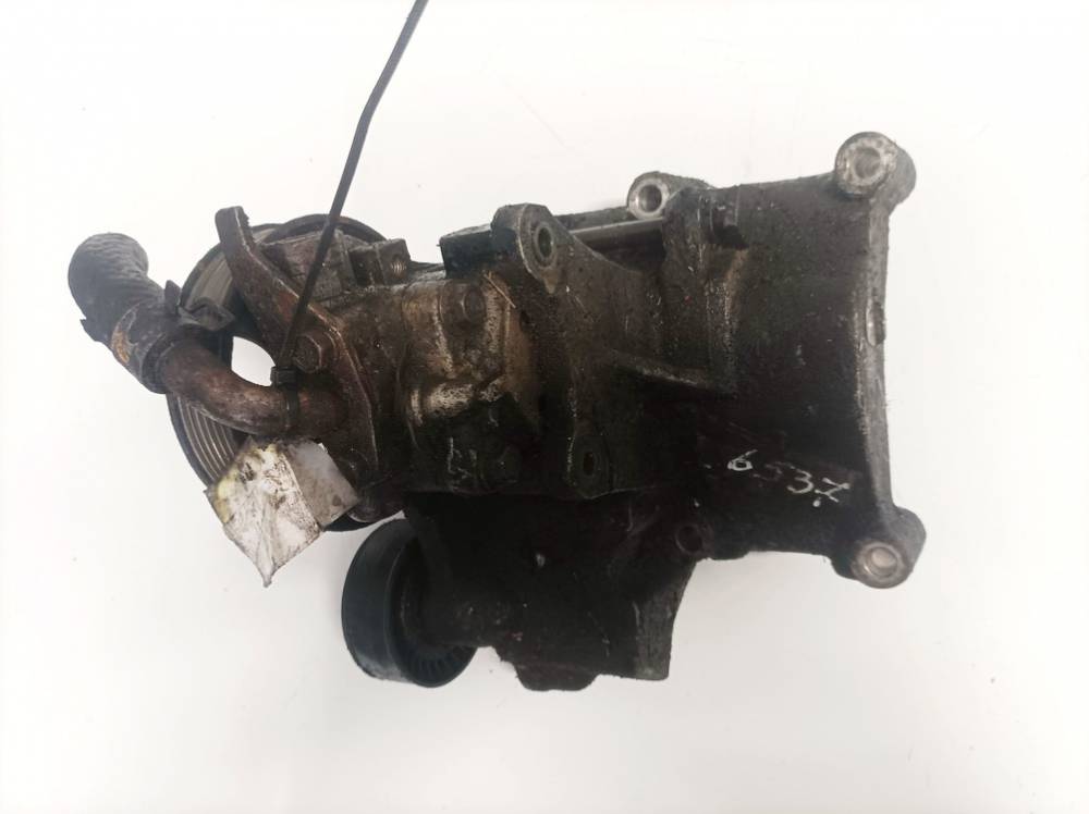 Hyundai Elantra 2001 Engine Mount Bracket and Gearbox Mount Bracket