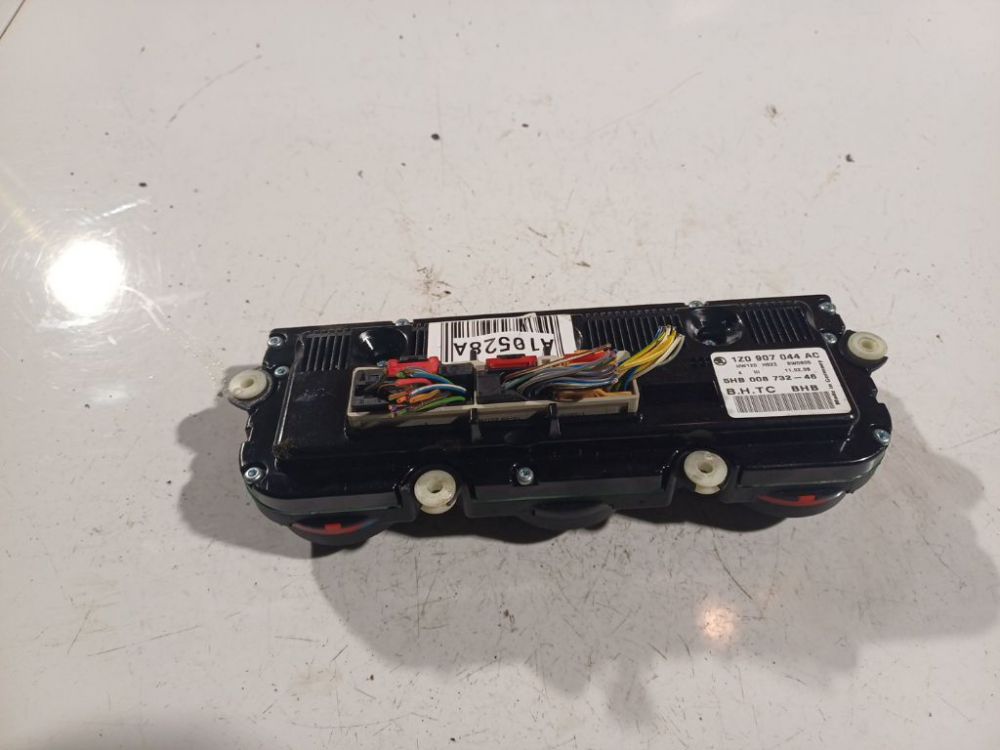 1Z0907044AC Skoda Octavia 2008 Climate Control Panel (heater control switches) - Thumbnail 2