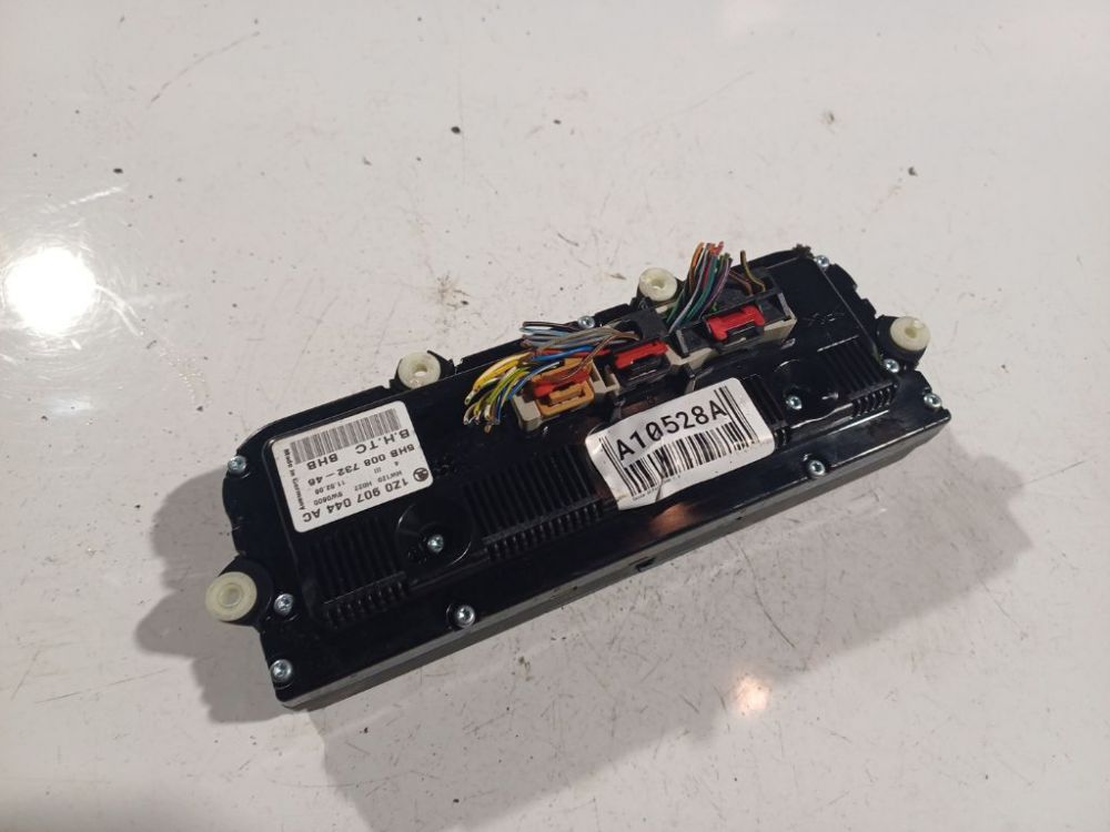 1Z0907044AC Skoda Octavia 2008 Climate Control Panel (heater control switches) - Thumbnail 3