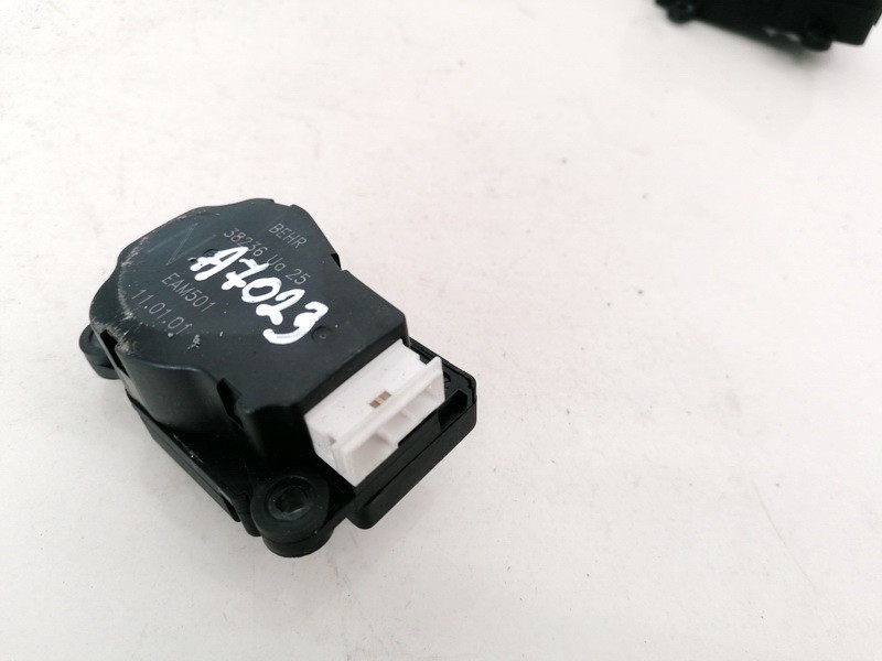 38236UA23 Mercedes-Benz S-CLASS 2000 Peciuko sklendes varikliukas - Thumbnail 3