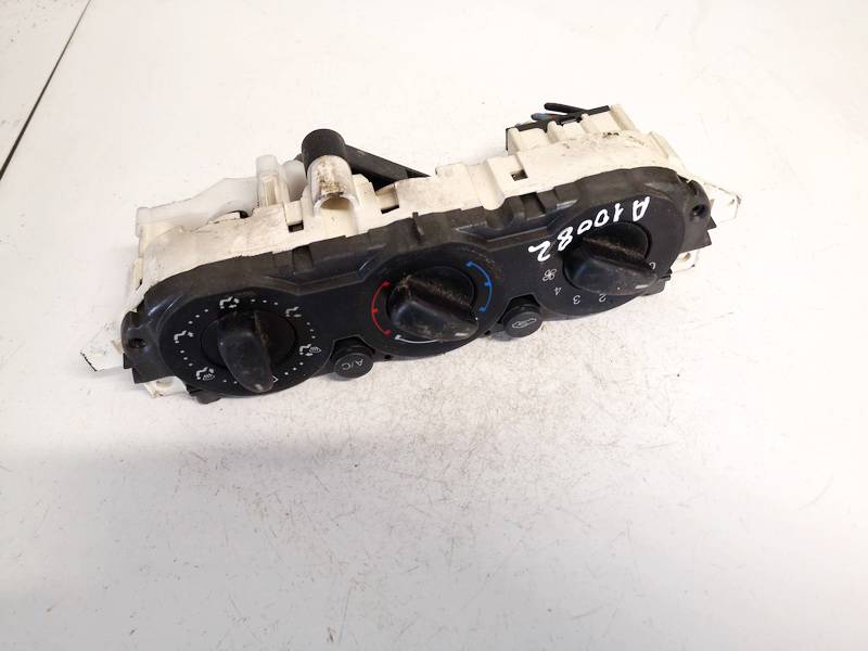 3M5T19980BC Ford C-MAX 2003 Climate Control Panel (heater control switches)