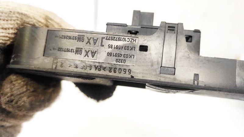 13197132 Opel Astra 2004 Przycisk sterowania szybą (przyciski podnoszenia szyby) - Thumbnail 3