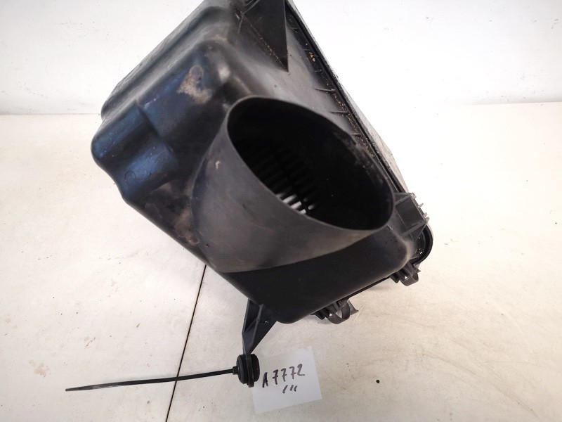 1770127180 Toyota Avensis Verso 2002 Air filter box