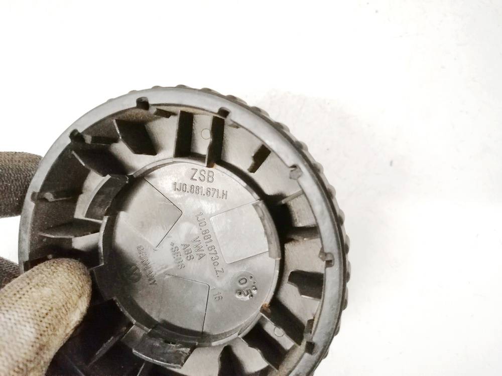 1J0881673 Volkswagen Golf 2004 Salono apdaila (plastmases) - Thumbnail 3