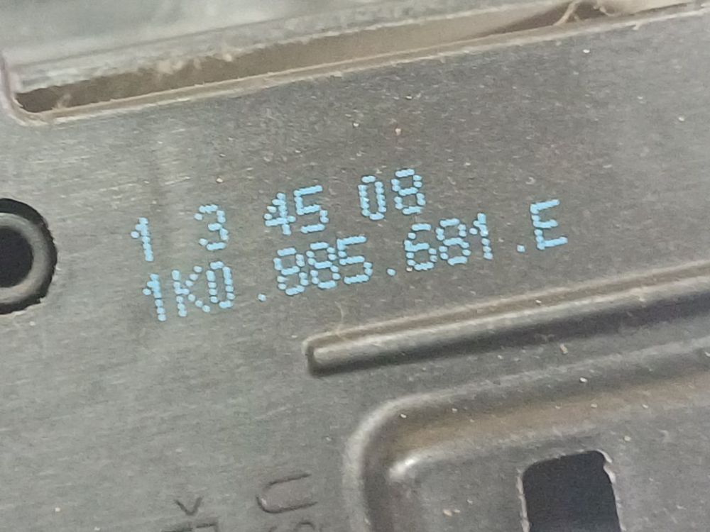 1K0885681E Skoda Octavia 2009 Seat Lock Latch assembly - Thumbnail 4