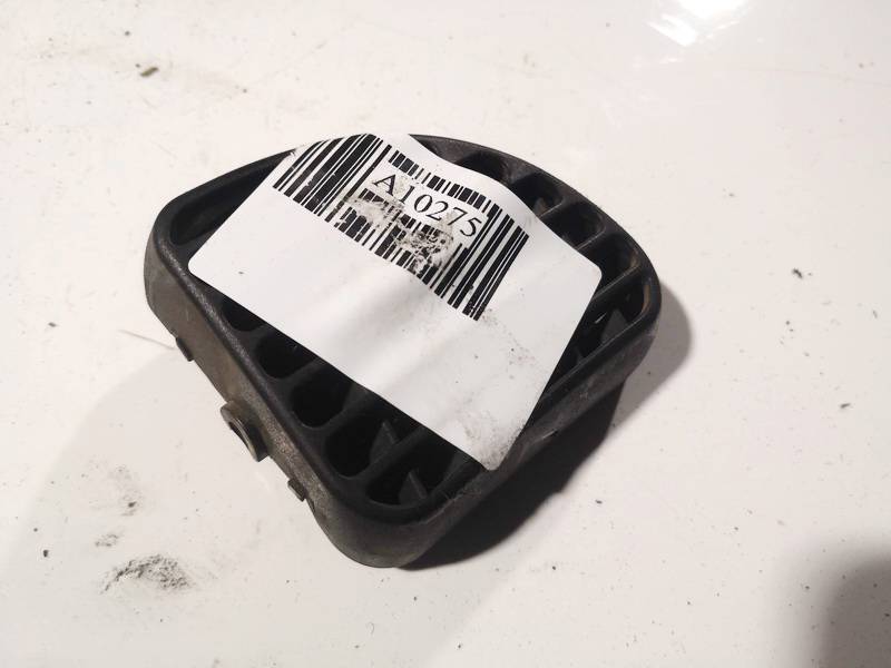 Ford Transit 2006 Rejilla Aireadora -
Moldura protectora de la rejilla de ventilación lateral del panel