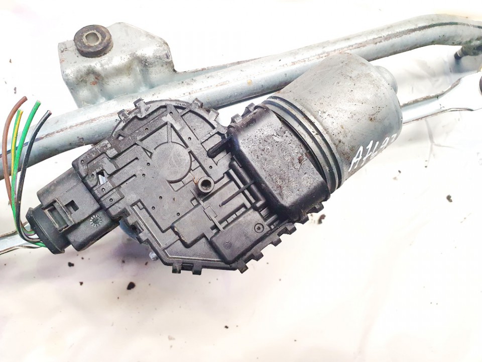 0390241528 Skoda Superb 2006 windscreen front wiper motor - FRONT