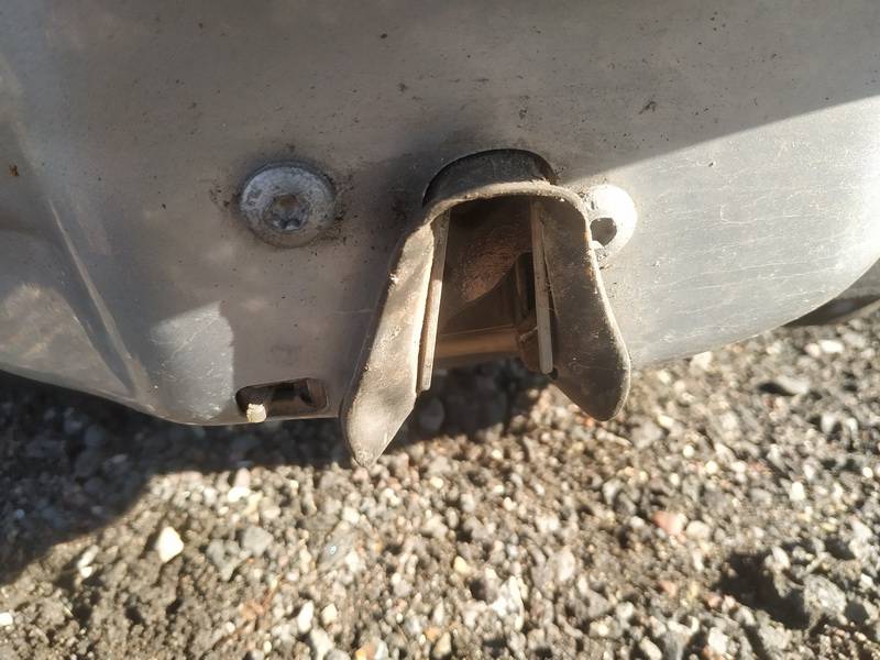 Audi A4 1997 Durvju slēdzene - AIZMUGURE PA KREISI