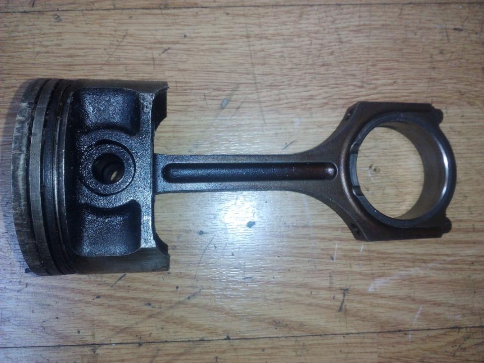 Piston and Conrod (Connecting rod) Hyundai Santa Fe 2002 2.7L