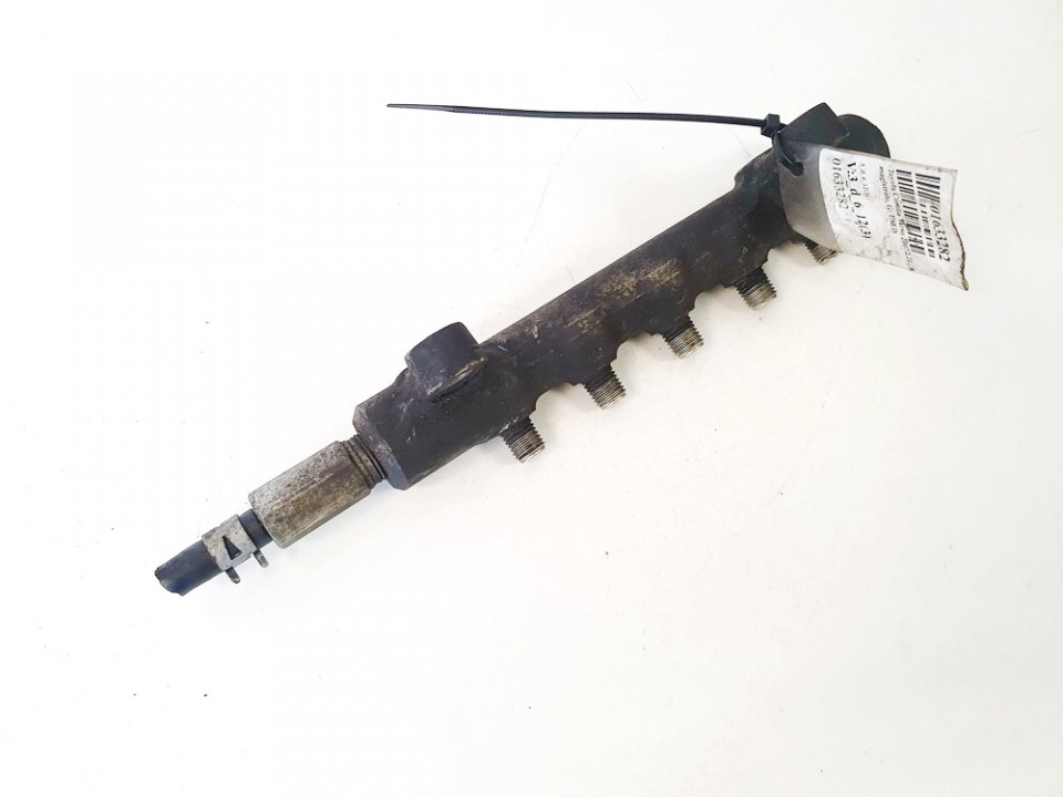 Toyota Corolla Verso 2007 Fuel injector rail (injectors)(Fuel distributor)