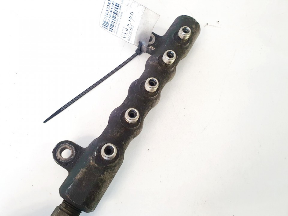 Toyota Corolla Verso 2007 Fuel injector rail (injectors)(Fuel distributor) - Thumbnail 2