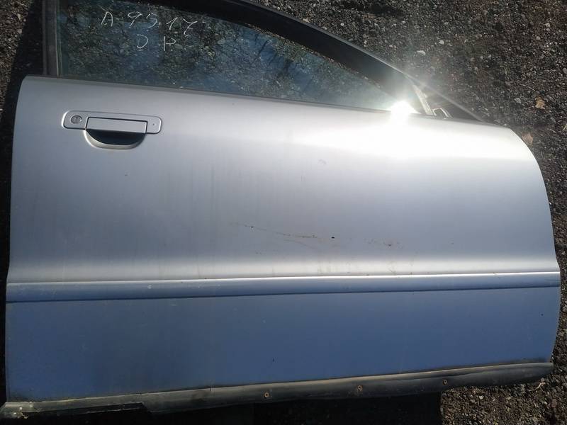 Audi A4 1997 Durvju ārējais molding - PRIEKŠA PA LABI