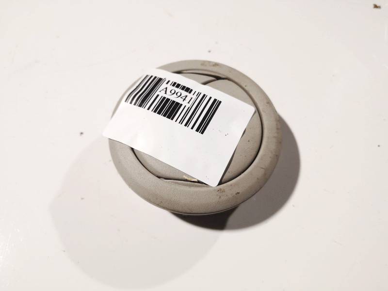 156012700 Renault Espace 2004 Rejilla Aireadora -
Moldura protectora de la rejilla de ventilación lateral del panel