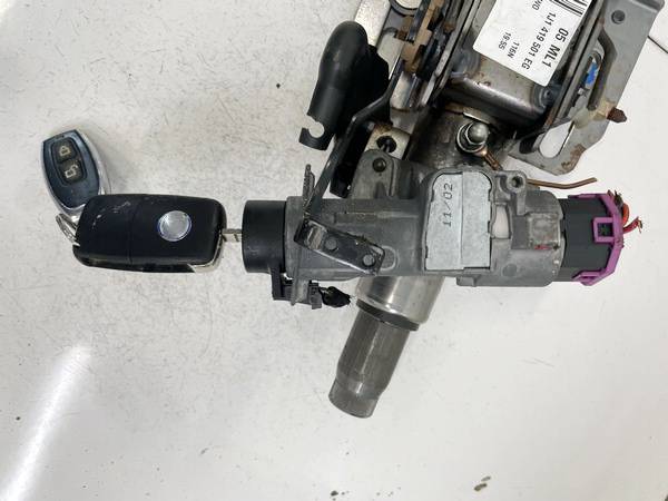 4B0905851CHF2 Volkswagen Bora 2003 Ignition Barrels (Ignition Switch)