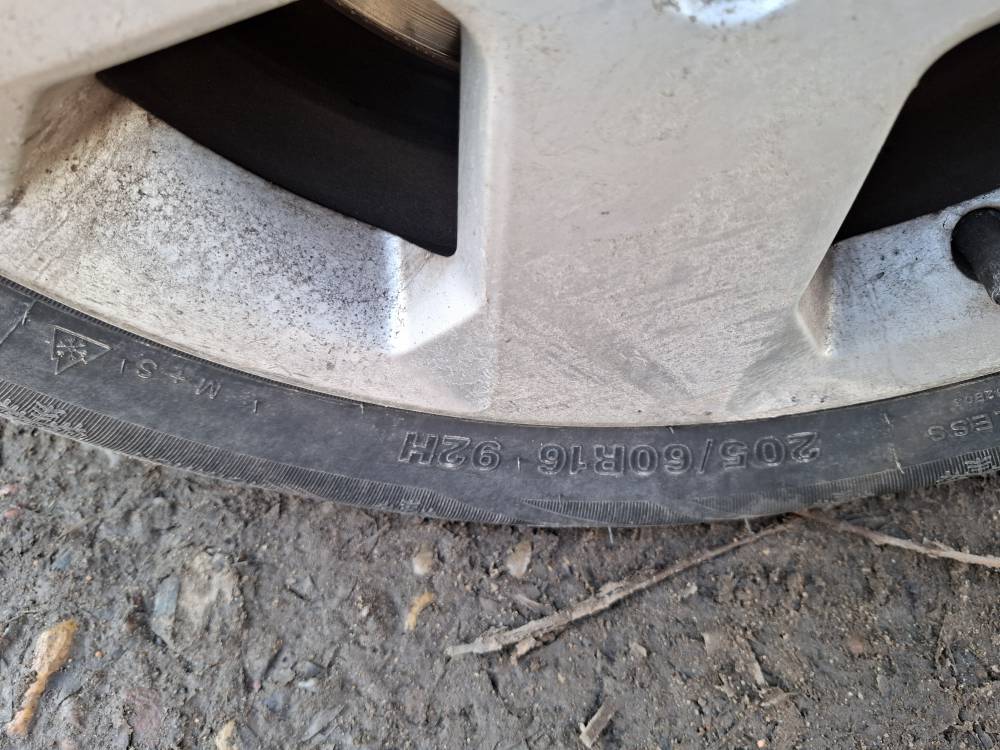 205/60R16 Opel Signum 2003 Lietu ratu komplektas R16 - Thumbnail 6