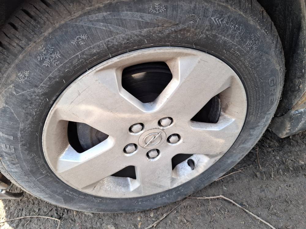 205/60R16 Opel Signum 2003 Lietu ratu komplektas R16