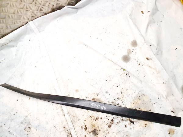 9151912 Volvo V70 2002 Zewnętrzna listwa drzwi - PRZEDNIE PRAWE