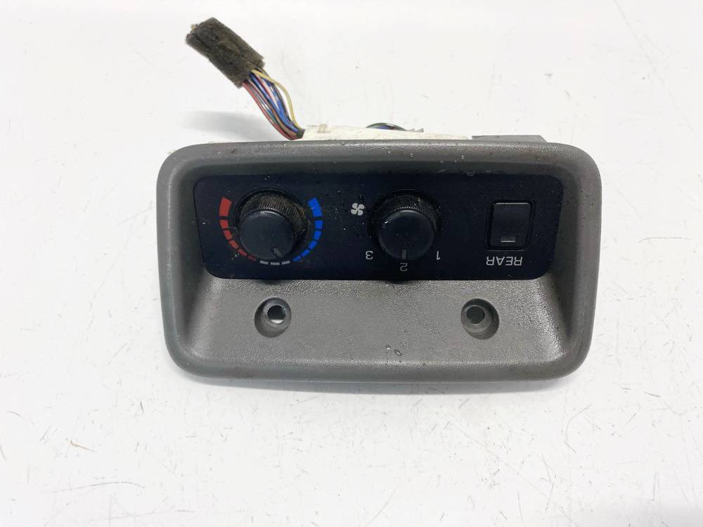 MR500175 Mitsubishi Pajero 2002 Panel sterowania klimatyzacją (przełączniki ogrzewania)