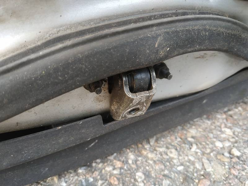 Toyota Avensis 2004 кронштейны двери - задний правый - Thumbnail 2