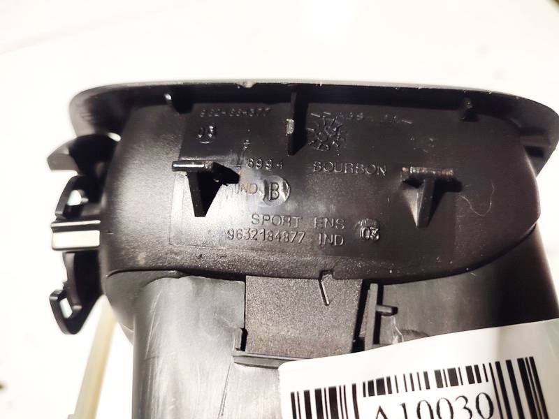 9632184877 Peugeot 206 2000 Wloty powietrza do kabiny - Thumbnail 3