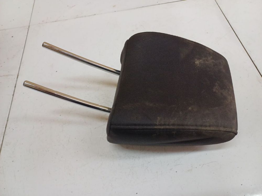 Ford Fiesta 2011 Seat headrest