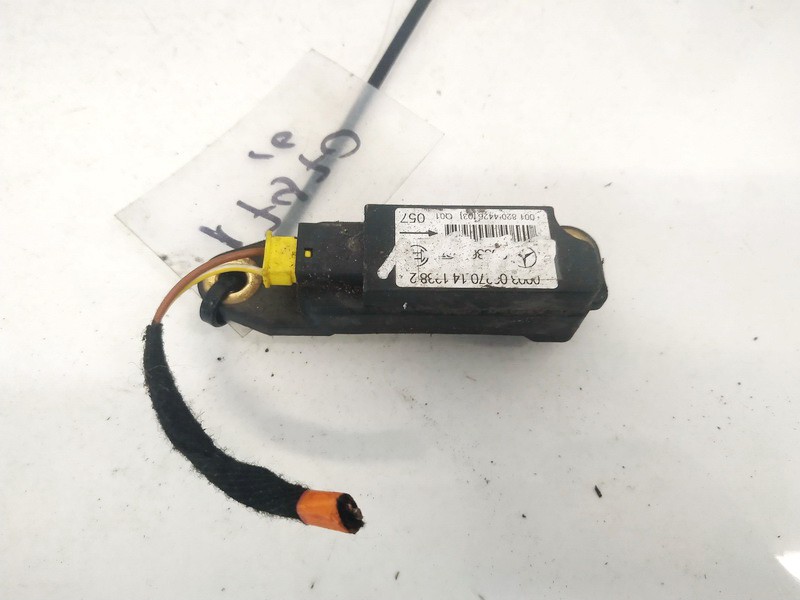 0018204426 00030027014 Srs Airbag crash sensor MercedesBenz CCLASS 2000 2.2L EIS01623307