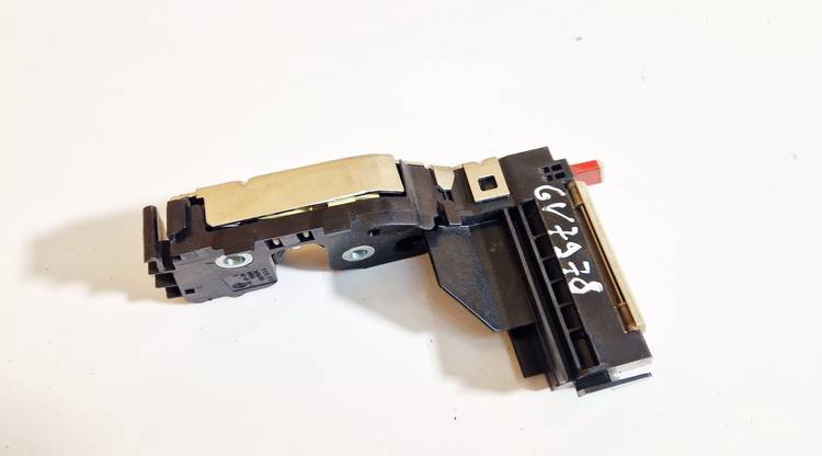 1358745 Volvo V70 2008 Сиденье в сборе Замок