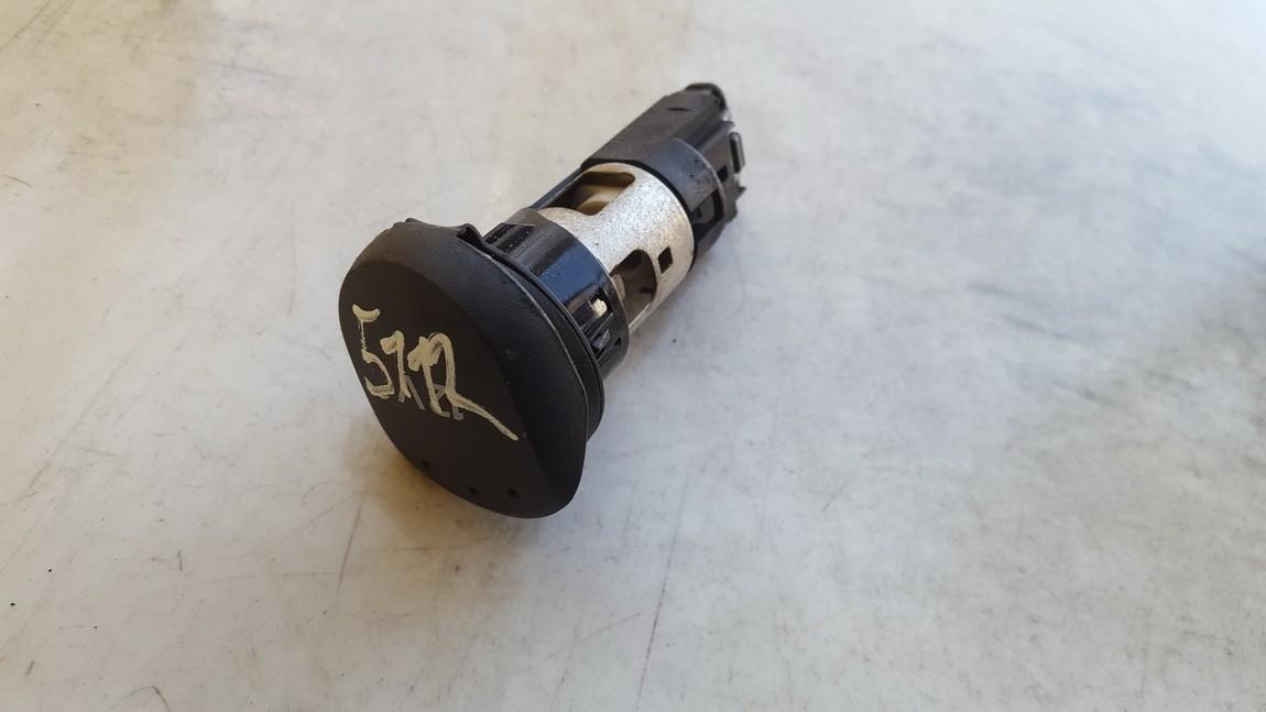 Renault Laguna 2001 Cigareciu pridegiklis (prikurke)