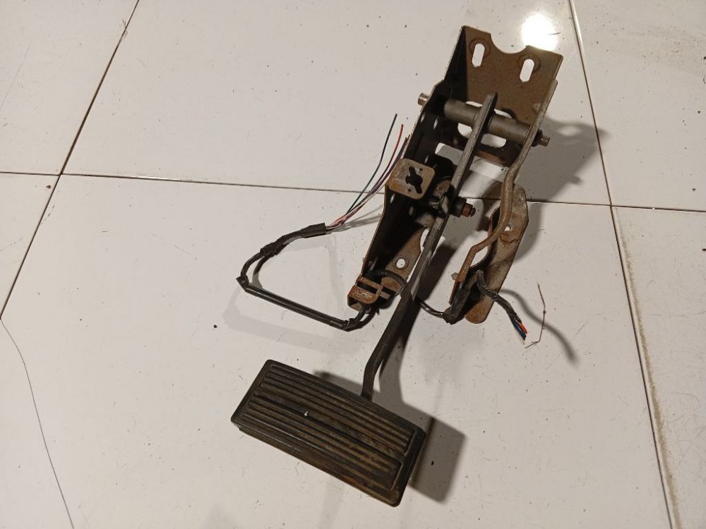 Chrysler Voyager Grand 2006 Pedał hamulca